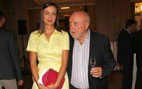 To se dádě nebude líbit. Gelemova A Slovacek Za Hranici Dobreho Vkusu To Snad Ne Ahaonline Cz