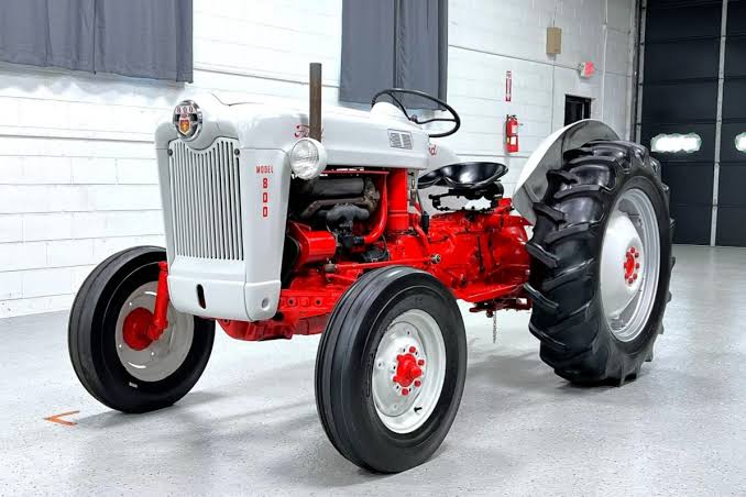 Ford 860 Tractor