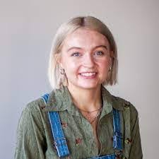 Tabitha Sumner's Instagram, Twitter & Facebook