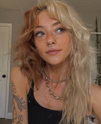 Madeline Fields (maddiedoglover27)