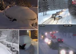 Österreich), officieel de republiek oostenrijk (duits: Verkeer Staat Muur En Muurvast Tussen Oostenrijk En Duitsland Ook Vandaag Nog Pakken Sneeuw Verwacht Wintersporters Aangeraden Pas Morgen Terug Te Keren Buitenland Hln Be