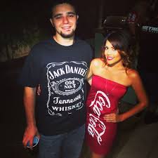 Halloween kostüme & masken selber machen bares geld sparen durch 2. Jack Daniels Coke Kostum Selber Machen Maskerix De Paar Kostume Karneval Paar Kostume Paar Kostume Selber Machen