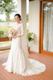 Here S Why This Rtw Bridal Boutique In Makati Should Be On Every Bride S Go To List Simple Wedding Gowns Wedding Gown Simple Classy Wedding Gown Simple