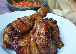 Meski makanan yang digoreng seolah lebih populer di indonesia, maka tidak heran kalau masih ada yang. Resep Ayam Goreng Bacem By Lylalylul Masak Apa Hari Ini