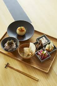 働く女性たちがリピート通い！オフィス街のヘルシーな和食ランチ4選【有楽町・丸の内・日本橋】 | Hanako Web