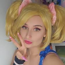 Mimi Moon (@MimiMoonTV)