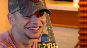 Pin By Hannah Merchant On Kane Brown Love Kane Brown Singer Country Music