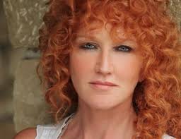 E cominciamo con un cantante inglese con i capelli rossi, l'aspetto da ragazzino ma con un timbro vocale caldo e soul riconoscibilissimo: . L Italia In Musica Quinta Parte Gli Anni Ottanta E Novanta Italien