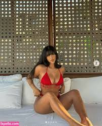 Alara Taneri  alarataneri Nude Leaked Photo 3 - Fapello