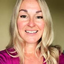 Liz Hoeft (@LizHoeft)