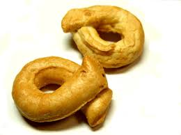 Preparati con una gustosa pasta a base di farina, uova e strutto, al profumo di limone, sono. Taralli Wikipedia