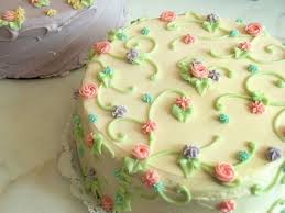 Creative Cool Looking Creative Birthday Cake Designs For Adults 26 Flowers Leaves And Vines Magnolia Bakery In 2020 Simple Birthday Cake Designs Cake Designs Birthday Sheet Cake Designs