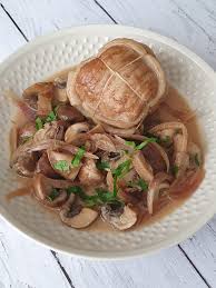 Recette Paupiettes De Veau Aux Champignons Recette En 2020 Recette Paupiette Paupiette De Veau Recettes Paupiettes De Veau