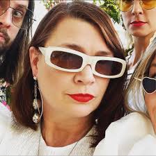 Commercial Photography License Cost for Book Author Profile I'm looking for  advice