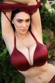 Enjoy our hd porno videos on any device of your choosing! Luna Amor Bursting Out Of A Purple Bra