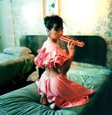 Bjork State Of Emergency Video Bjork Via Moontomoon Blogspot Com Au Bjork Female Musicians Fashion