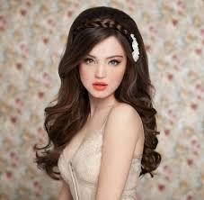 Braids, waves, buns, and more—channel your inner rapunzel on the big day by choosing one of these gorgeous bridal hairstyles for long hair. What Would Be A Best Hairstyle If One Has To Wear A Gown Quora