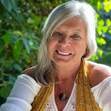 Mary Cahoon's Instagram, Twitter & Facebook