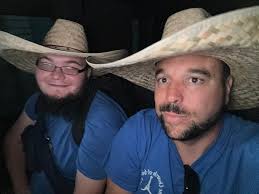 What a pleasant surprise after a long flight from Mexico 🇲🇽! Muchas  gracias 6th street prayer team!!! 😁