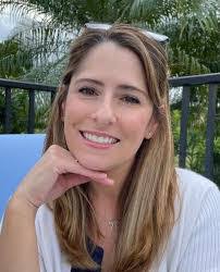 Meredith Newman's Instagram, Twitter & Facebook