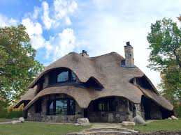 How this is done depends in many ways on. The Thatch House Updated 2021 6 Bedroom Villa In Charlevoix With Wi Fi And Air Conditioning Tripadvisor
