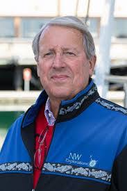 Robin Mckeown's Instagram, Twitter & Facebook