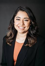 Elizabeth Vandervort, OMS IV (@lizmvandervort)