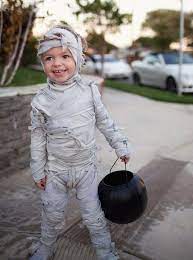 Skelett kostüm für kinder selber machen. Coole Idee Einfach Zum Nachmachen Mumie Halloween Kostum Halloween Halloween Look