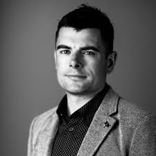 Chris Looney's Instagram, Twitter & Facebook