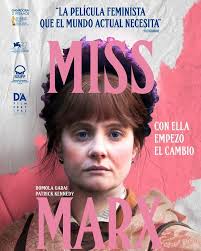 Mujeres en la historia added a...