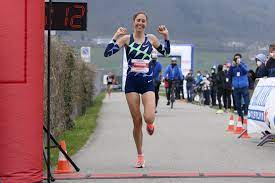Fabienne schlumpf is a swiss athlete specialising in the 3000 metres steeplechase. Fabienne Schlumpf Und Der Marathon Rekord Der Einiges Verspricht