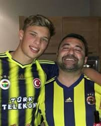 Pierre van hooijdonk haberleri ile ilgili son dakika gelişmeleri, en sıcak haberler ve geçmişten bugüne tüm detaylar güncel pierre van hooijdonk haber sayfasında yer alıyor. Sydney Van Hooijdonk Fenerbahce De Fener Medya Grubu Facebook