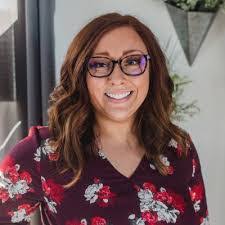 Lori Staggs's Instagram, Twitter & Facebook