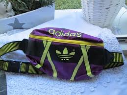 verkaufe hier eine adidas gurteltasche torsion in schwarz lila gelb sammlerstuck guter zustand gurteltasche taschen bauchtasche