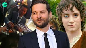 Excited Fan Mistook Tobey Maguire for Elijah Wood, Maguire Signed Her an  Autograph as Lord of the Rings Star As 'He didn't want to disappoint her'