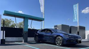 Los diez grupos que más coches eléctricos venden en el mundo, liderados por fabricantes chinos