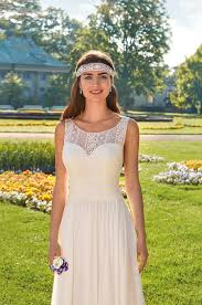 Maybe you would like to learn more about one of these? Brautkleid Jelda Mit Schleppe