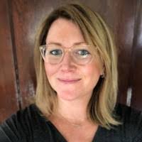 Laura Grose's Instagram, Twitter & Facebook