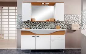 Hilton banyo modelleri modern ve kullanılabilirliği yüksek düzeyde olan oldukça estetik bir görünüme sahip kaliteli ve özel banyo sistemidir. Banyo Lavabo Modelleri Ve Fiyatlari 7 Aralik 2015 Lavabolar Banyo Lavabo Banyo