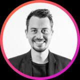 Gratin de Saint-Jacques au curry et vin blanc : un plat de fête savoureux  et abordable