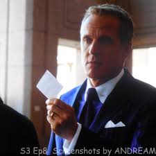 Howard (Patrick Fabian)