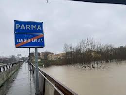 Piena dellEnza: Sorbolo e le quattro ore col ponte chiuso - OglioPoNews