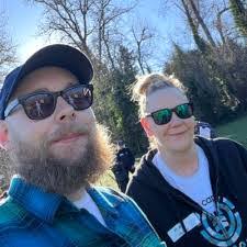 Kim Thrasher's Instagram, Twitter & Facebook