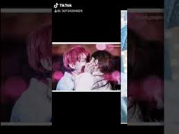 Sudah 5 ronde lizkook lalui pas ke 6 ronde nya jungkook langsung ambruk di samping lisa. Lizkook Lisa Jungkook Moment Photos Edition Lisa Jungkook Jungkook And Lisa Real Jungkook