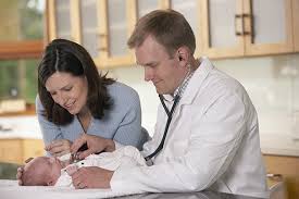Check Up Wenn Ihr Baby Einen Monat Alt Ist U3 Pampers