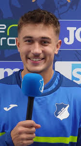 Tom Bischoff's Instagram, Twitter & Facebook