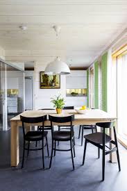 Natural Light Wood And Carefully Selected Materials Create A Peaceful Atmosphere Honka Log Homes Deco Maison Maison Deco