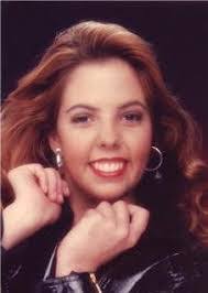 Elisha Snyder's Instagram, Twitter & Facebook