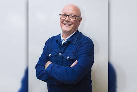 Uli Assmann: o alquimista que encanta com a sua voz