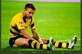 The polish striker had scored 74 goals in 131 bundesliga outings for dortmund and many expected immobile to be the perfect candidate to fill the void his departure. Lazio Vs Borussia Dortmund Ciro Immobile Melawan Masa Lalu Yang Kelam Bolasport Com